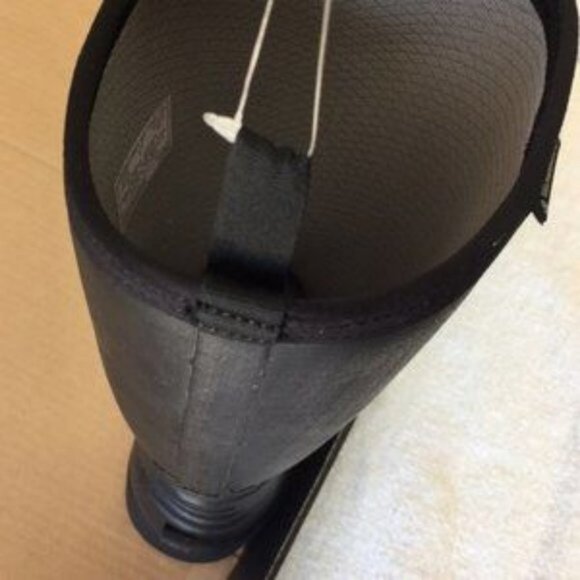 💦Unisex Men 5, Wmn 7, Bogs Boots, Grey Color Steel Toe For All Environment - Picture 3 of 10